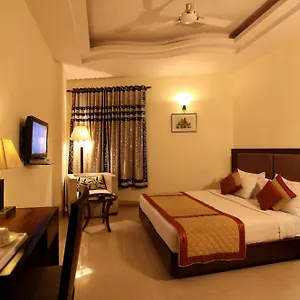 The Class, Delhi Airport Hotel