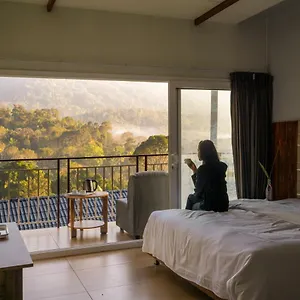 https://resort-majetsic-with-pool-by-voye-homes.hotels-munnar.com