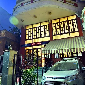 https://jay-ally-boutique.top-gurgaonhotels.com